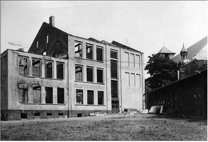 Abb. 3: Schule Gasstraße nach der Zerstörung, 1945 (Stadtarchiv Schwelm).